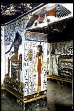 tomb_nefertari.jpg (54115 bytes)